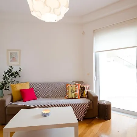 Chic & Cozy Vibrant Flat Daire *