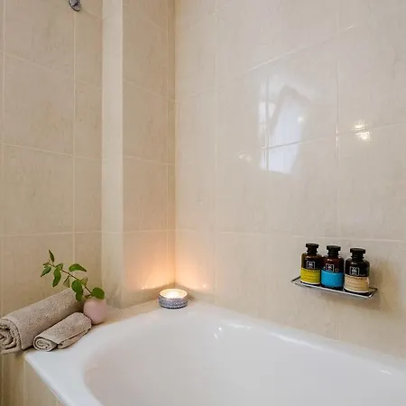 Daire Chic & Cozy Vibrant Flat *